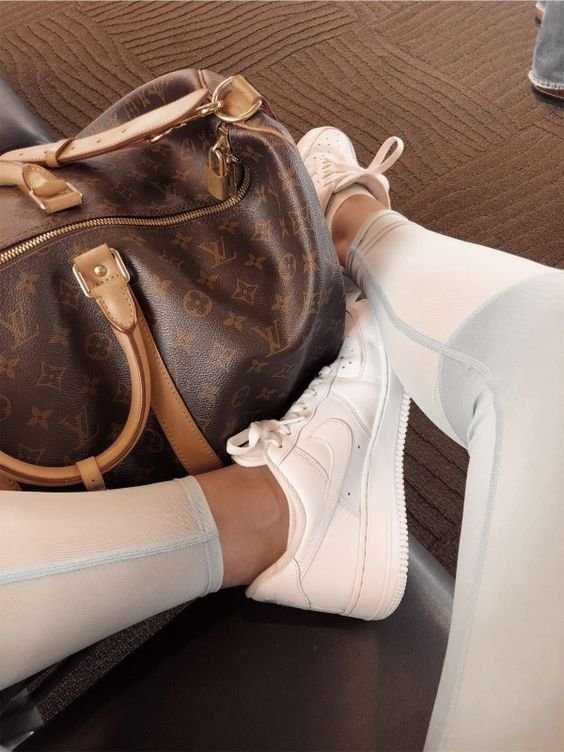 FLYING FIT: HOLIDAY&nbsp;EDITION